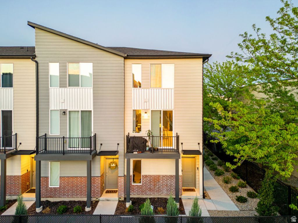 Image 37 of property listing at 1146 S REDWOOD RD #1006, Salt Lake City, UT 84104