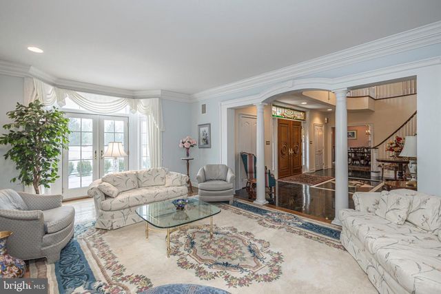 1710 SCOTT DR, Newtown, PA 18940