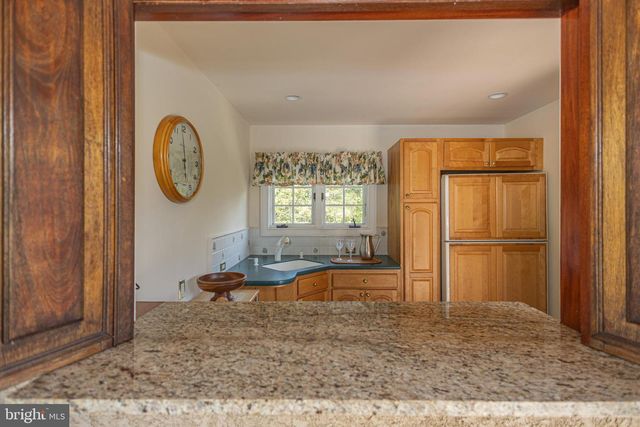 1710 SCOTT DR, Newtown, PA 18940