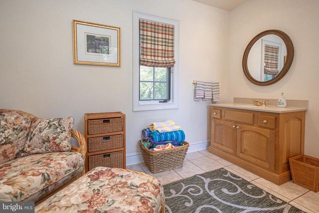 1710 SCOTT DR, Newtown, PA 18940