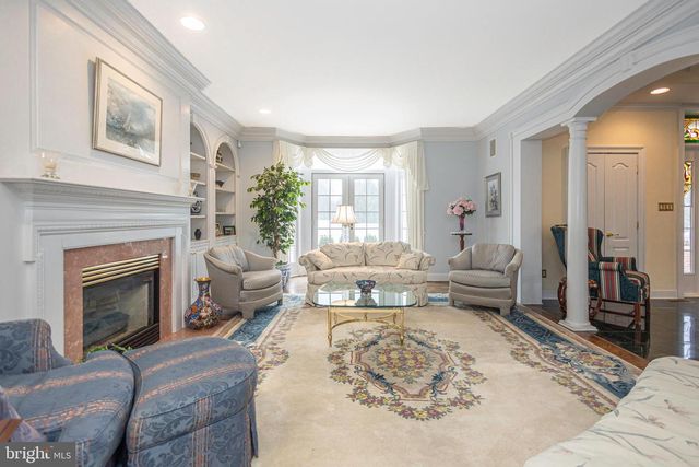 1710 SCOTT DR, Newtown, PA 18940