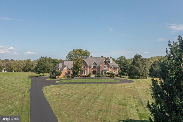 1710 SCOTT DR, Newtown, PA 18940