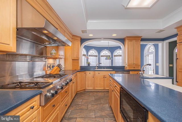 1710 SCOTT DR, Newtown, PA 18940
