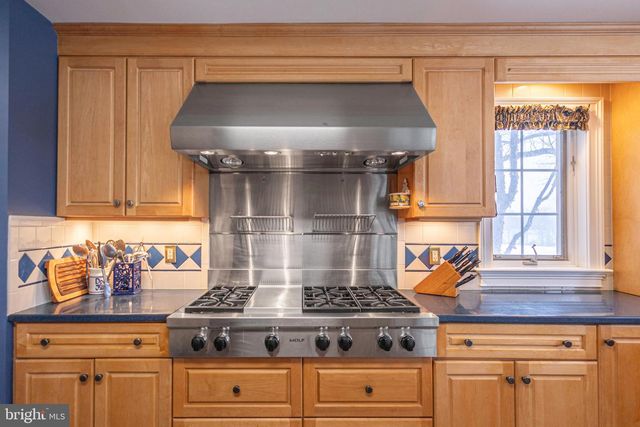 1710 SCOTT DR, Newtown, PA 18940