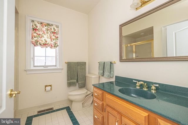 1710 SCOTT DR, Newtown, PA 18940