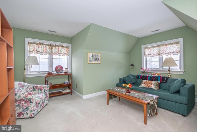 1710 SCOTT DR, Newtown, PA 18940