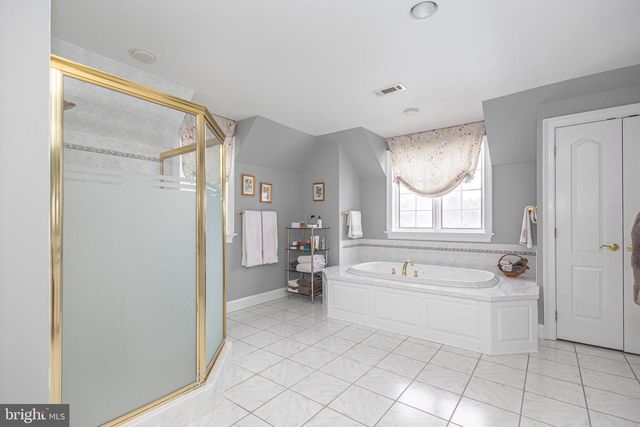 1710 SCOTT DR, Newtown, PA 18940