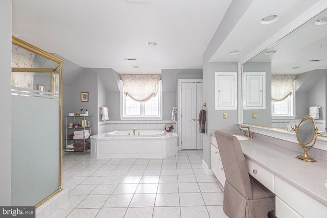 1710 SCOTT DR, Newtown, PA 18940