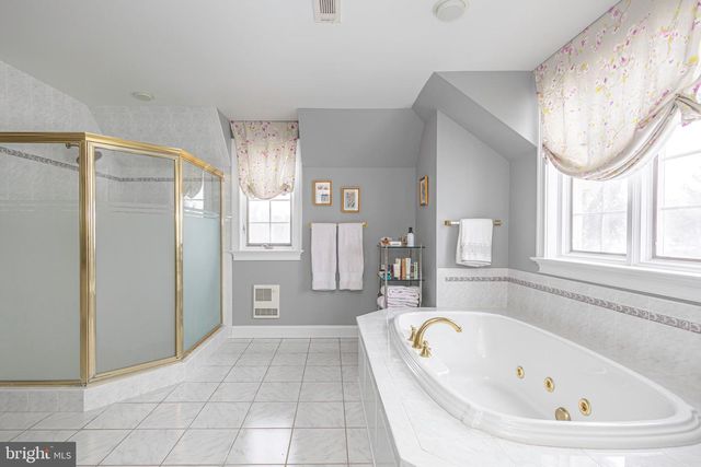 1710 SCOTT DR, Newtown, PA 18940