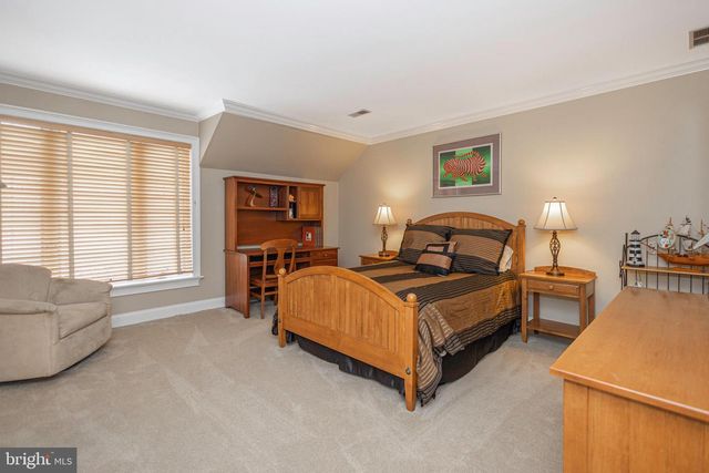 1710 SCOTT DR, Newtown, PA 18940