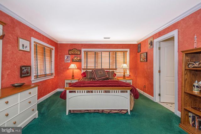 1710 SCOTT DR, Newtown, PA 18940