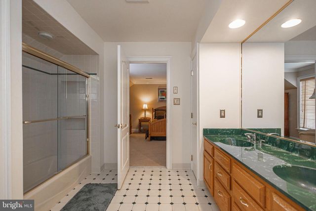 1710 SCOTT DR, Newtown, PA 18940