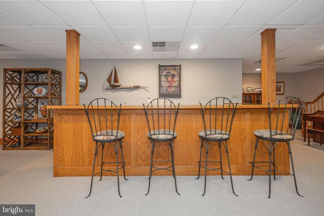 1710 SCOTT DR, Newtown, PA 18940