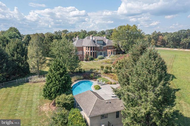 1710 SCOTT DR, Newtown, PA 18940