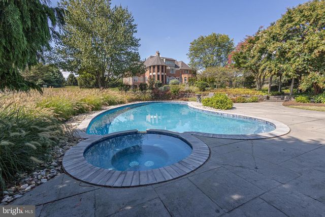 1710 SCOTT DR, Newtown, PA 18940