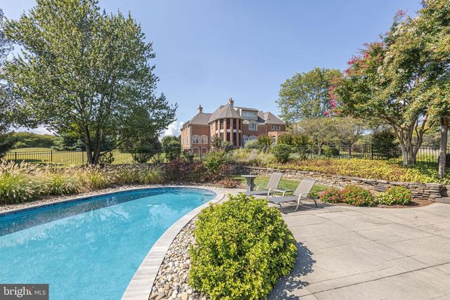 1710 SCOTT DR, Newtown, PA 18940