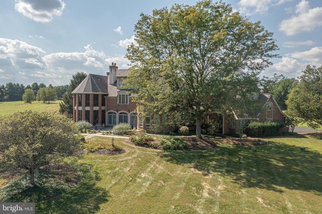 1710 SCOTT DR, Newtown, PA 18940