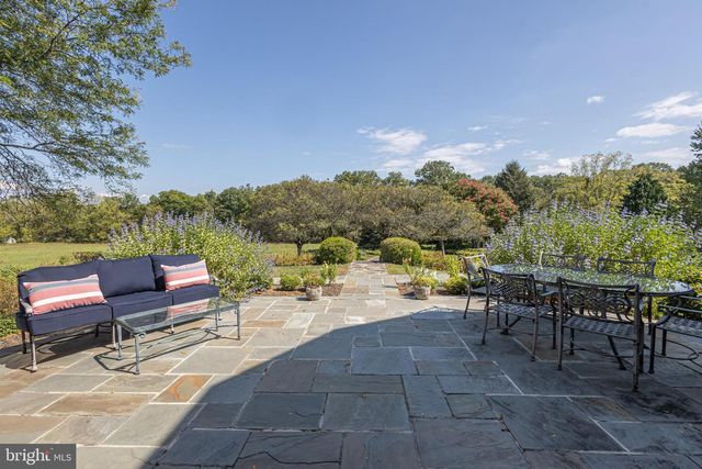 1710 SCOTT DR, Newtown, PA 18940