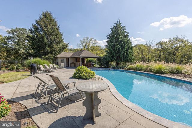 1710 SCOTT DR, Newtown, PA 18940