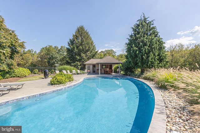 1710 SCOTT DR, Newtown, PA 18940