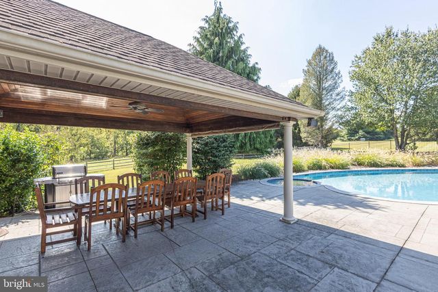 1710 SCOTT DR, Newtown, PA 18940
