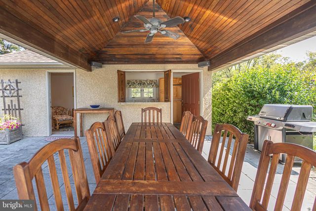 1710 SCOTT DR, Newtown, PA 18940
