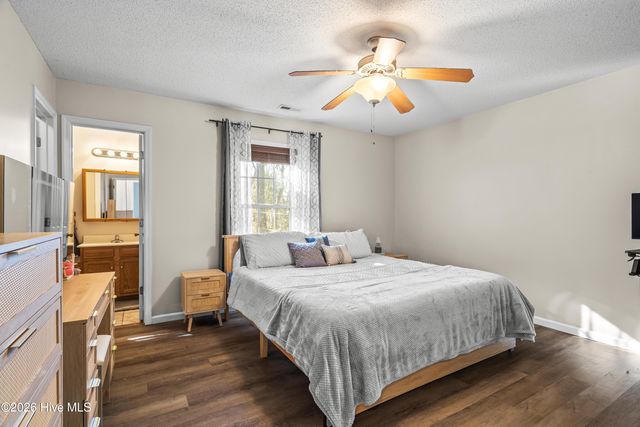 98 Meadow Farms Road, Richlands, NC 28574