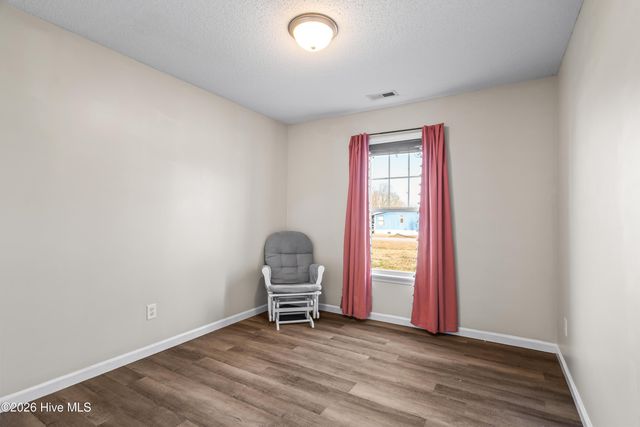 98 Meadow Farms Road, Richlands, NC 28574