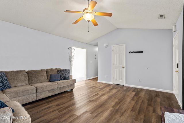 98 Meadow Farms Road, Richlands, NC 28574