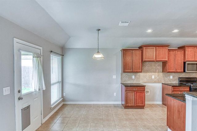 4109 Johnson Farms Drive, Mustang, OK 73064
