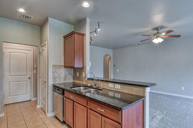 4109 Johnson Farms Drive, Mustang, OK 73064