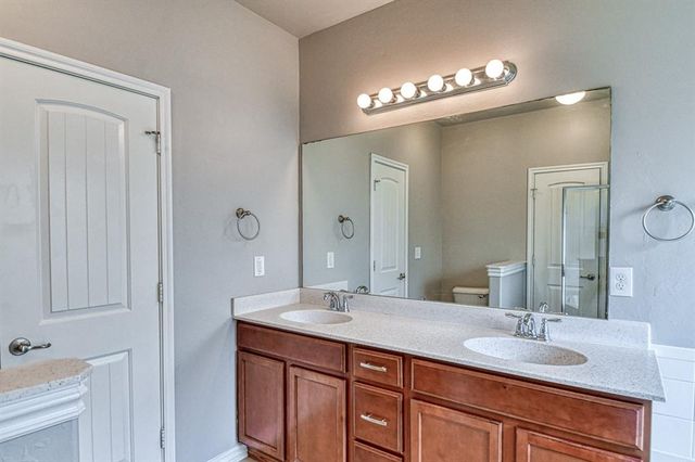 4109 Johnson Farms Drive, Mustang, OK 73064