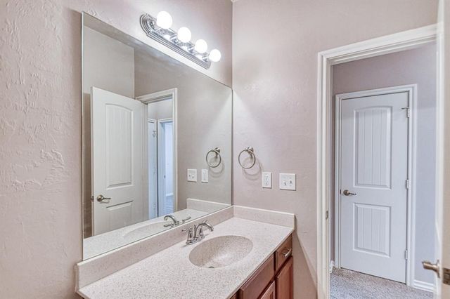 4109 Johnson Farms Drive, Mustang, OK 73064