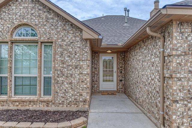 4109 Johnson Farms Drive, Mustang, OK 73064