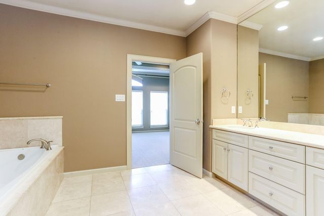 1714 Van Buren Street, Houston, TX 77006