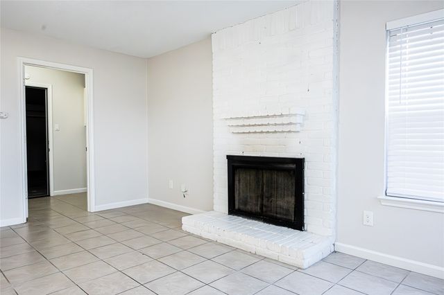 2558 Slaton Drive, Grand Prairie, TX 75052