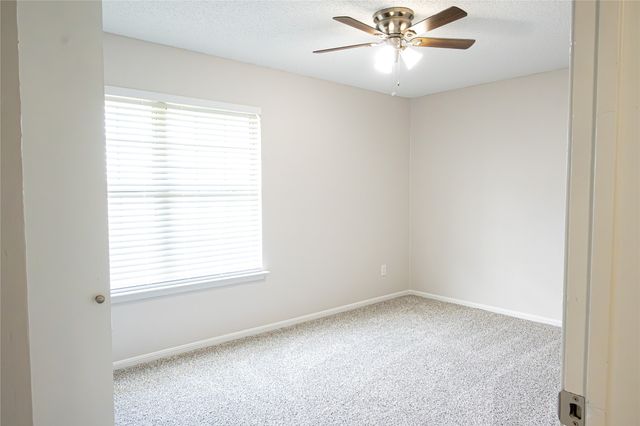 2558 Slaton Drive, Grand Prairie, TX 75052