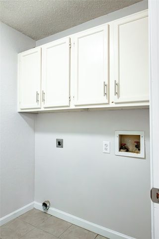 2558 Slaton Drive, Grand Prairie, TX 75052