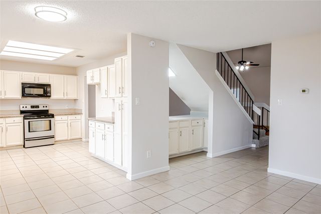 2558 Slaton Drive, Grand Prairie, TX 75052