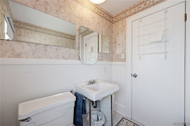 52 Albemarle Street, Buffalo, NY 14207