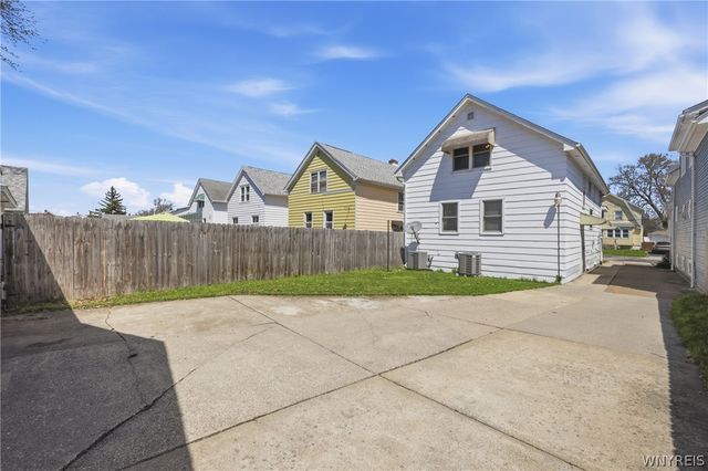 52 Albemarle Street, Buffalo, NY 14207
