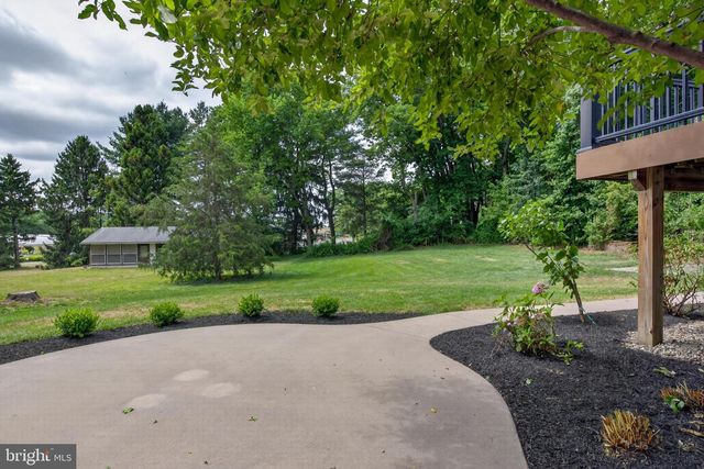 2026 JOANN AVE, Hummelstown, PA 17036