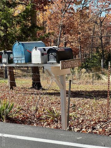 24620 Frontier Trail, Warrenton, MO 63383