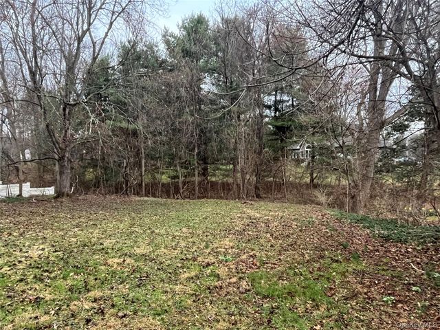 9 Sherwood Drive, Poughkeepsie, NY 12603