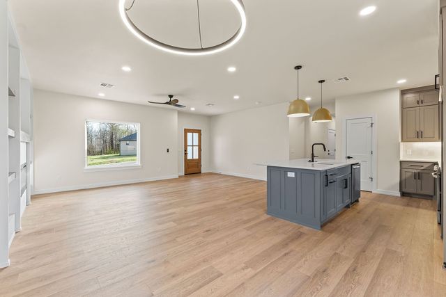 7 Lockerbie Circle, Bella Vista, AR 72715