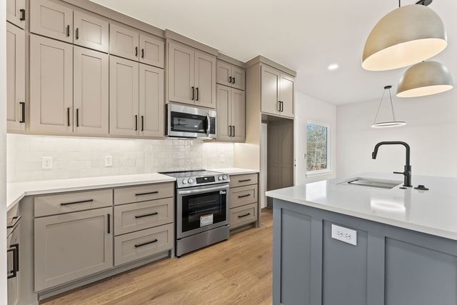 7 Lockerbie Circle, Bella Vista, AR 72715