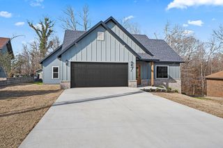 7 Lockerbie Circle, Bella Vista, AR 72715