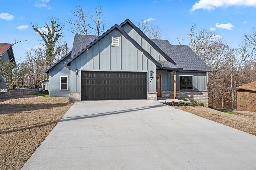 7 Lockerbie Circle, Bella Vista, AR 72715