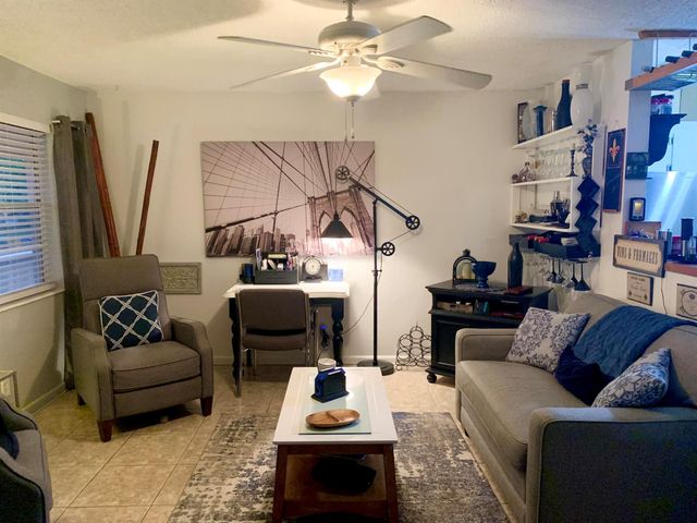 116 Canterbury E, West Palm Beach, FL 33417