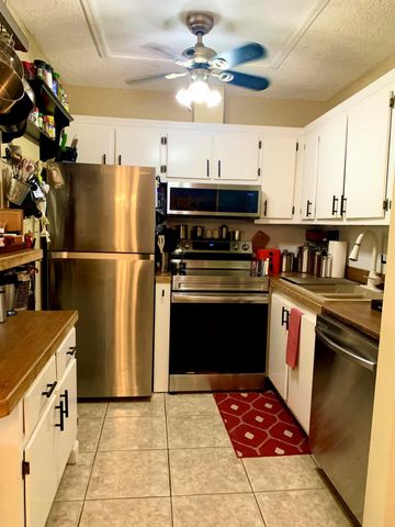 116 Canterbury E, West Palm Beach, FL 33417